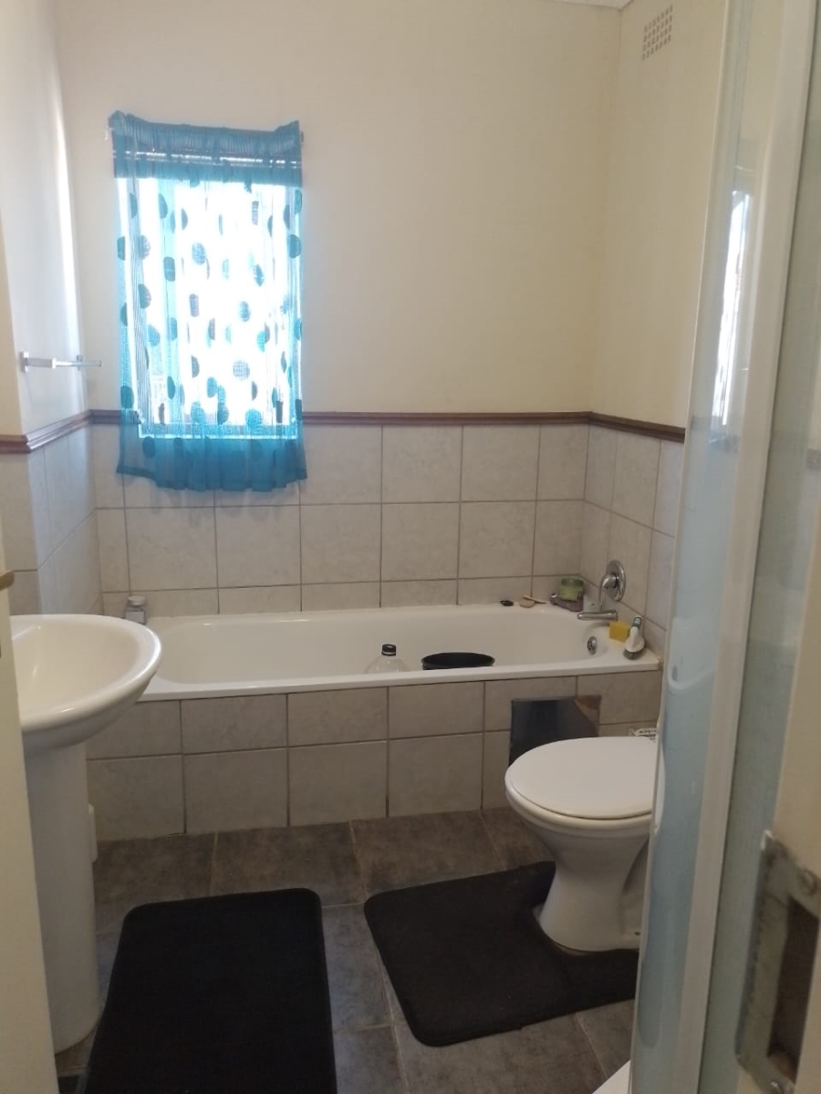 To Let 2 Bedroom Property for Rent in Noordwyk Gauteng