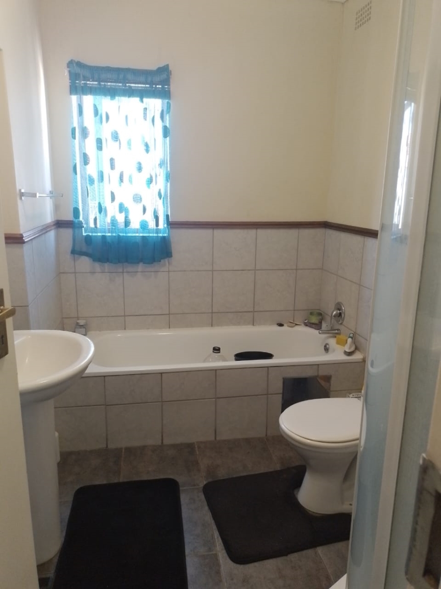 To Let 2 Bedroom Property for Rent in Noordwyk Gauteng