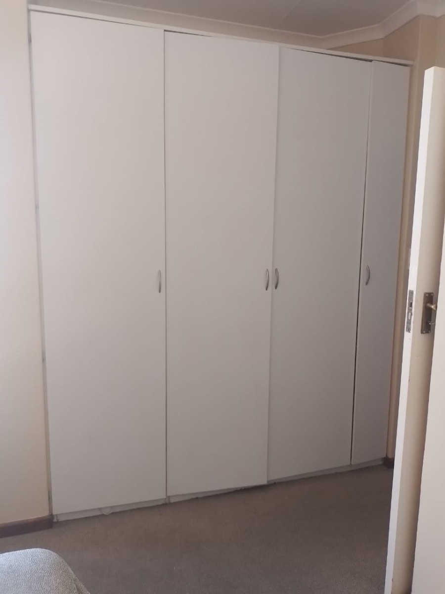 To Let 2 Bedroom Property for Rent in Noordwyk Gauteng