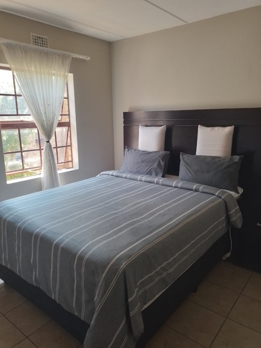 2 Bedroom Property for Sale in Noordwyk Gauteng