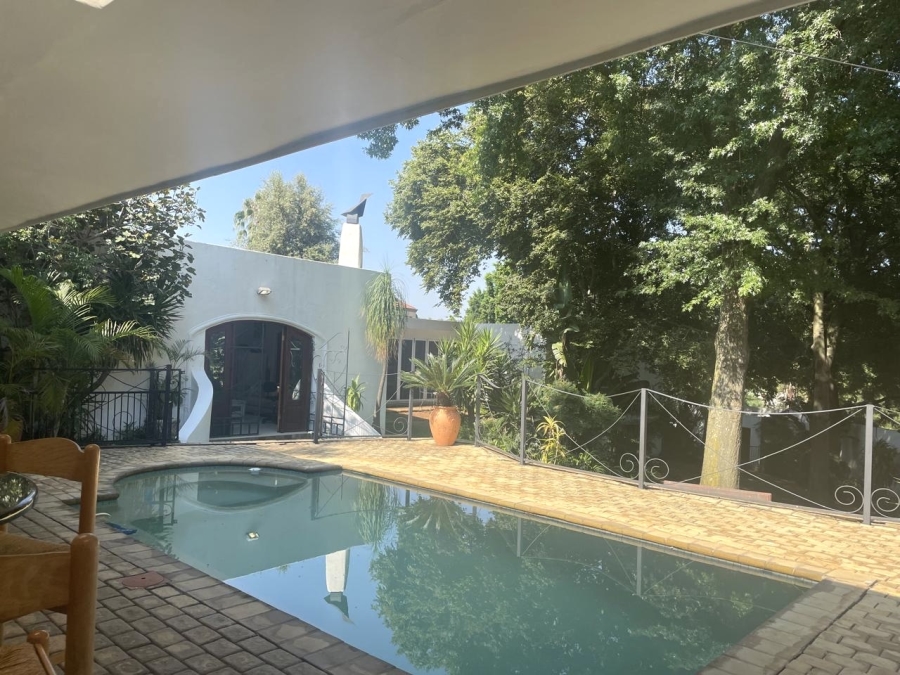 5 Bedroom Property for Sale in Waterkloof Estate Gauteng