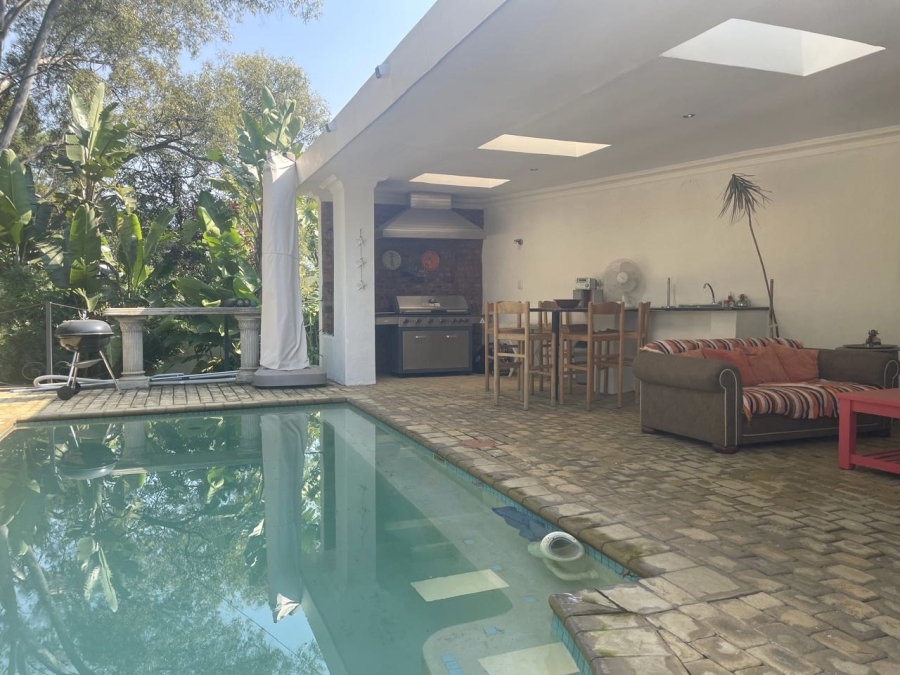 5 Bedroom Property for Sale in Waterkloof Estate Gauteng