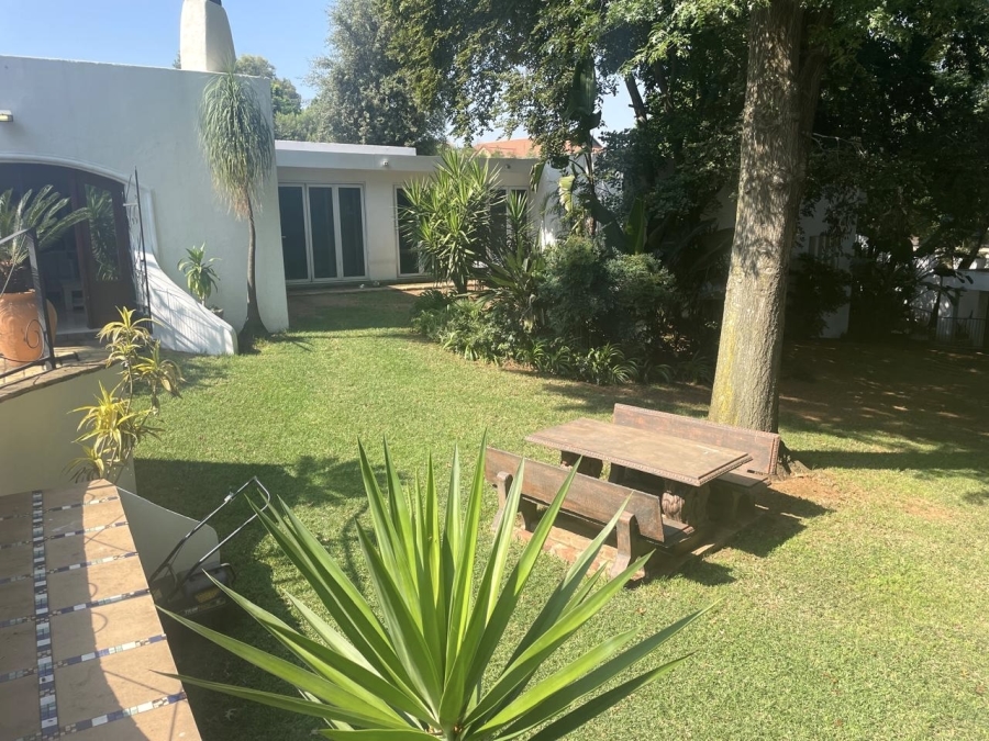 5 Bedroom Property for Sale in Waterkloof Estate Gauteng