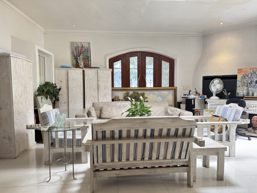 5 Bedroom Property for Sale in Waterkloof Estate Gauteng