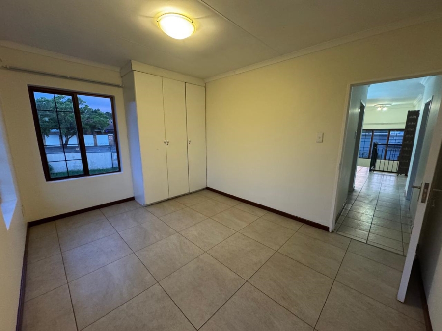 To Let 5 Bedroom Property for Rent in Faerie Glen Gauteng