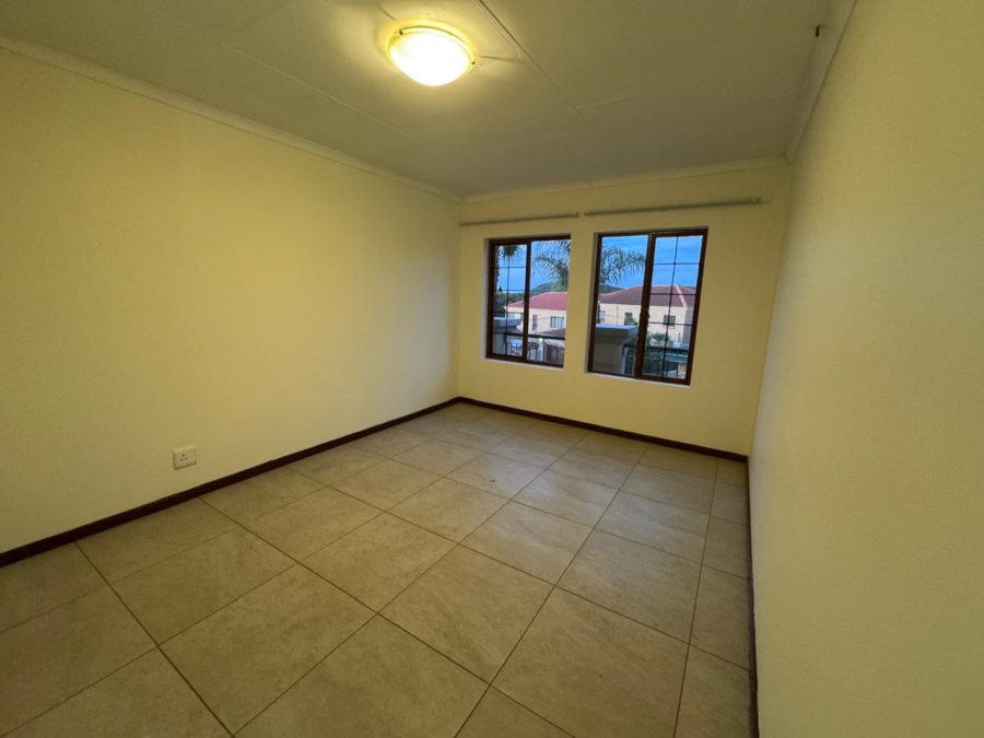 To Let 5 Bedroom Property for Rent in Faerie Glen Gauteng