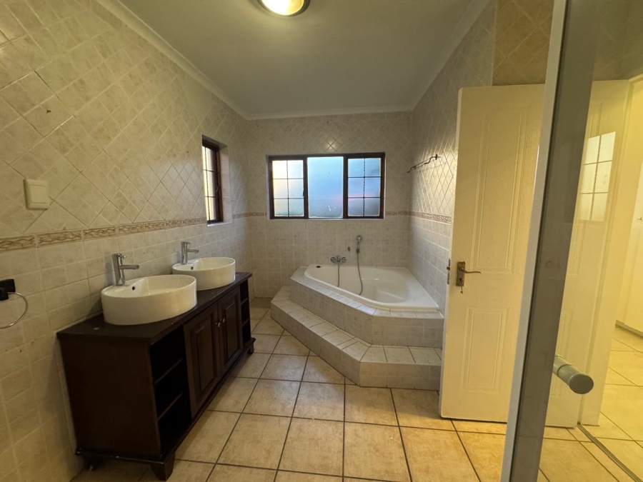 To Let 5 Bedroom Property for Rent in Faerie Glen Gauteng