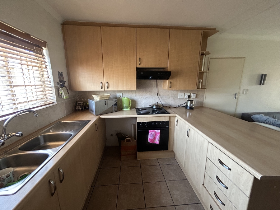 2 Bedroom Property for Sale in Noordwyk Gauteng