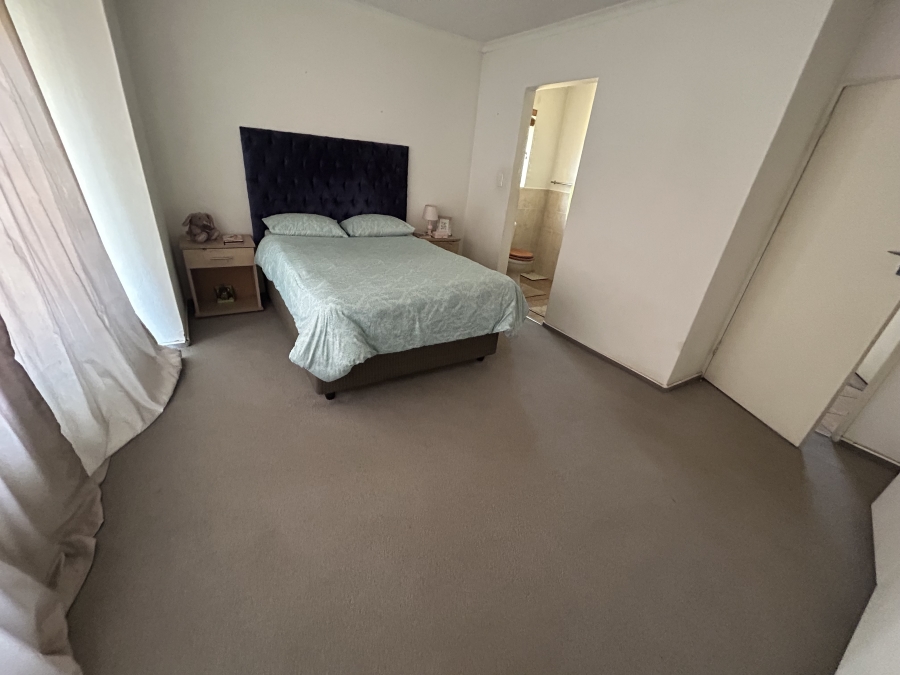 2 Bedroom Property for Sale in Noordwyk Gauteng