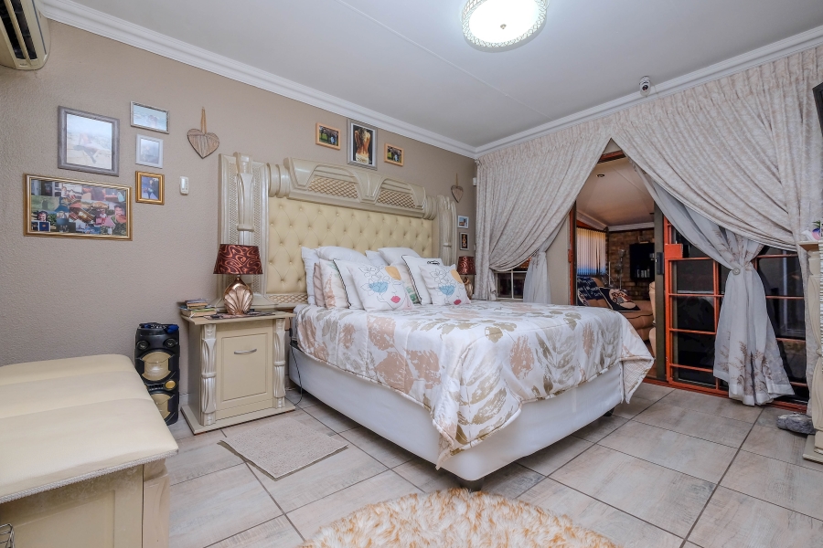 3 Bedroom Property for Sale in Noordheuwel Gauteng