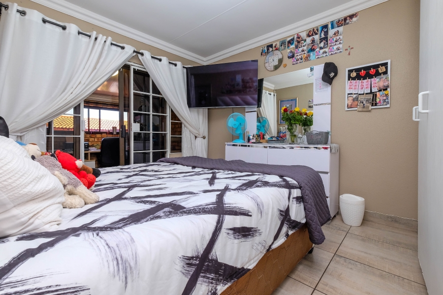 3 Bedroom Property for Sale in Noordheuwel Gauteng