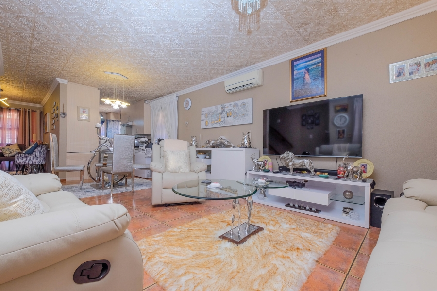 3 Bedroom Property for Sale in Noordheuwel Gauteng