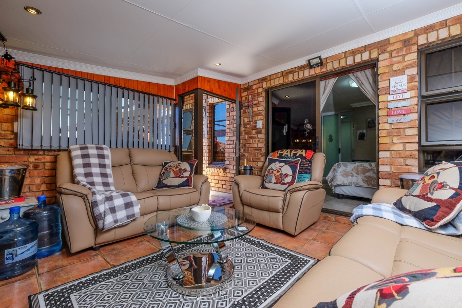 3 Bedroom Property for Sale in Noordheuwel Gauteng