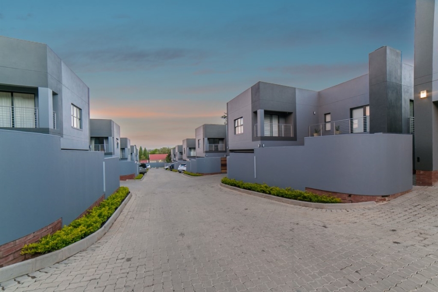 4 Bedroom Property for Sale in Bryanston Gauteng