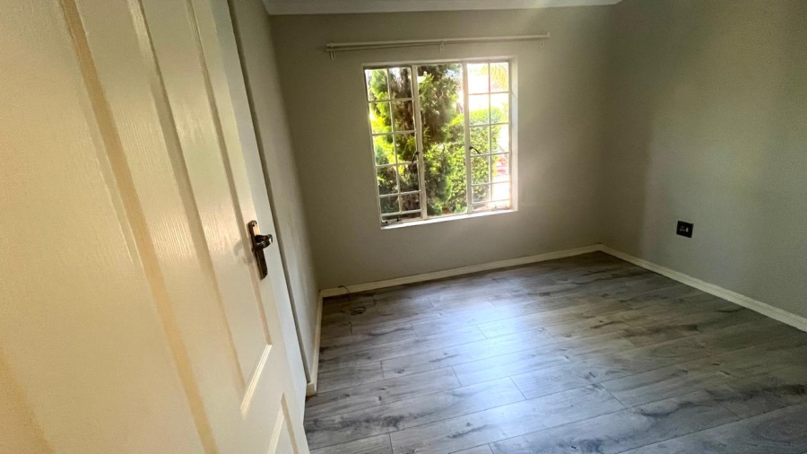 To Let 2 Bedroom Property for Rent in Paulshof Gauteng