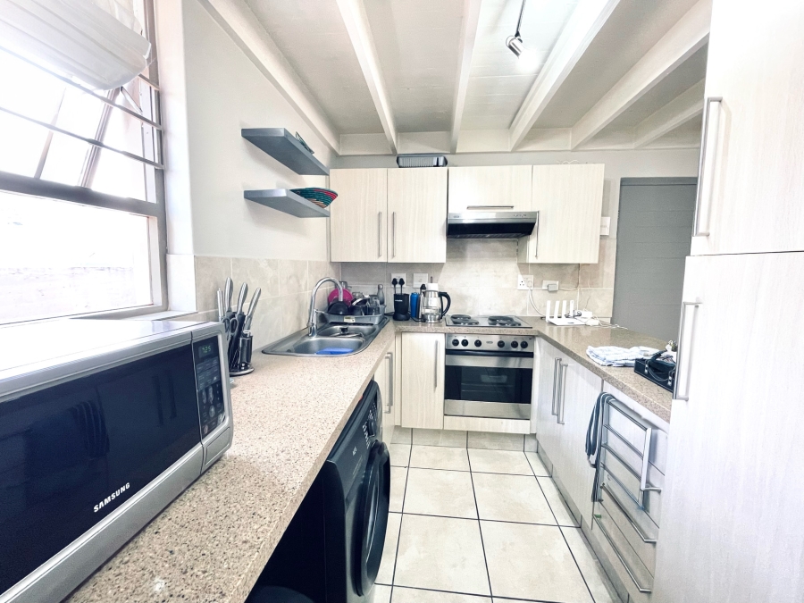 To Let 2 Bedroom Property for Rent in Bryanston Gauteng