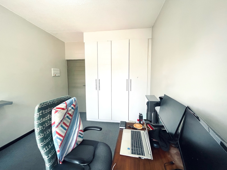 To Let 2 Bedroom Property for Rent in Bryanston Gauteng