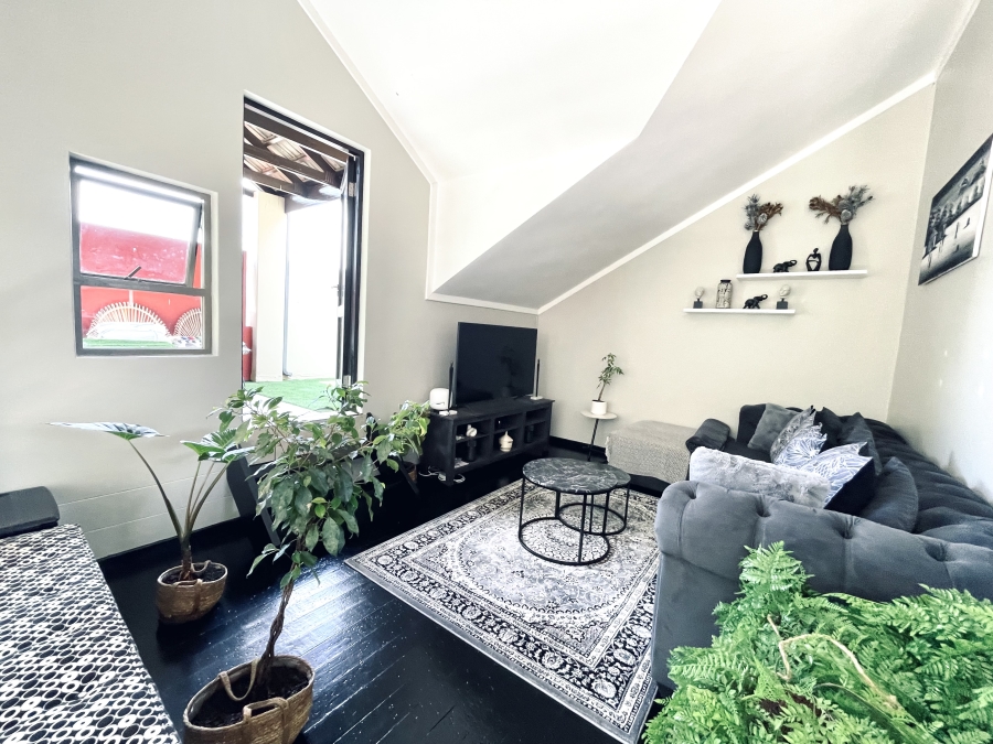 To Let 2 Bedroom Property for Rent in Bryanston Gauteng