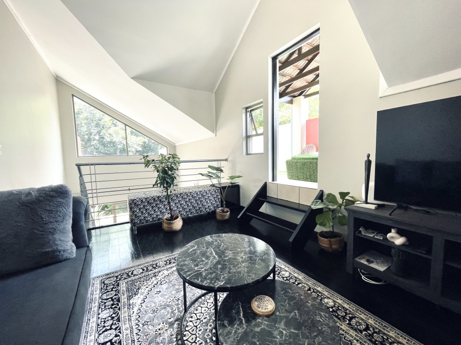 To Let 2 Bedroom Property for Rent in Bryanston Gauteng