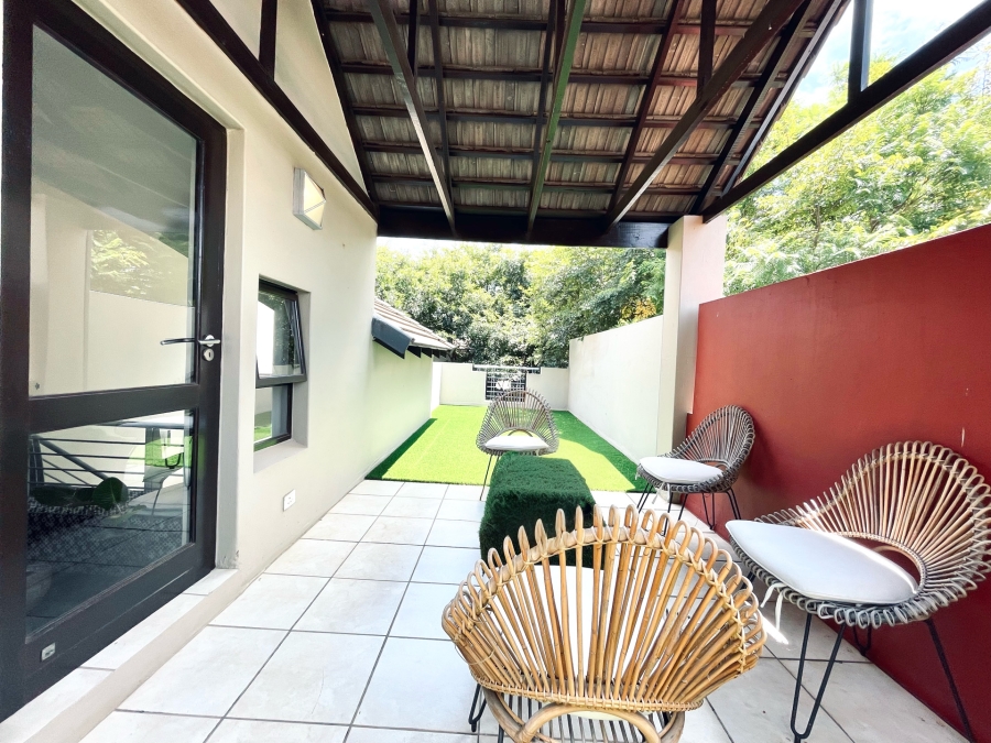 To Let 2 Bedroom Property for Rent in Bryanston Gauteng