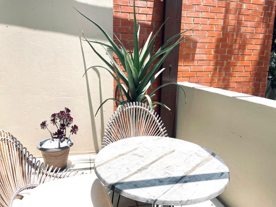 To Let 2 Bedroom Property for Rent in Bryanston Gauteng