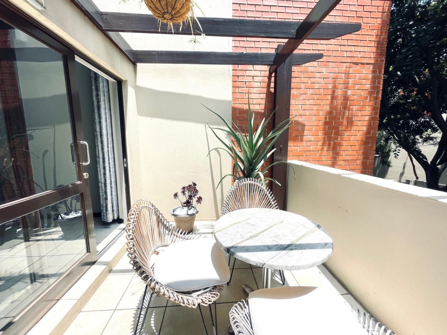 To Let 2 Bedroom Property for Rent in Bryanston Gauteng