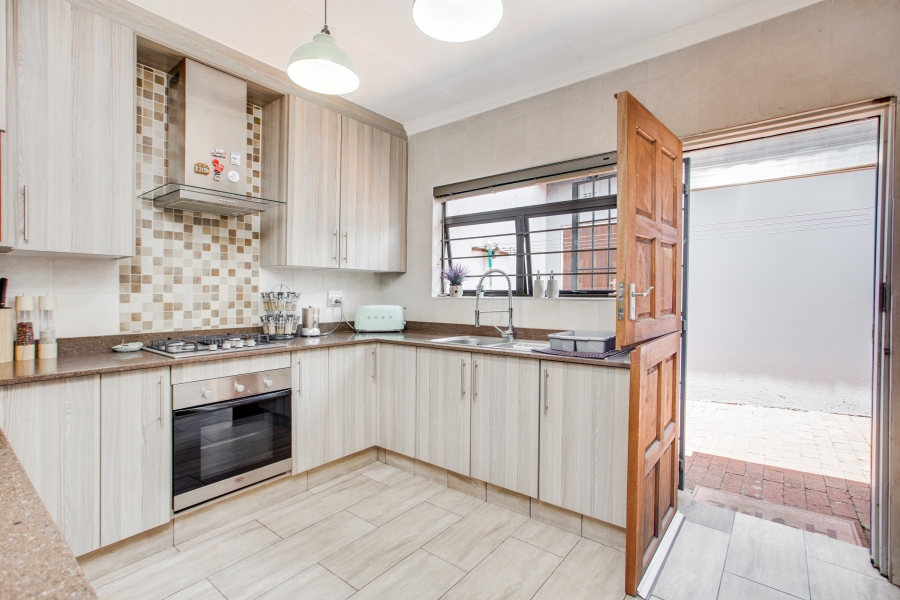 3 Bedroom Property for Sale in Bryanston Gauteng