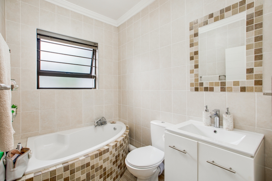 3 Bedroom Property for Sale in Bryanston Gauteng