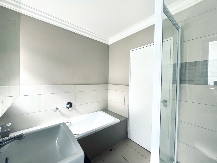 To Let 2 Bedroom Property for Rent in Chartwell Gauteng