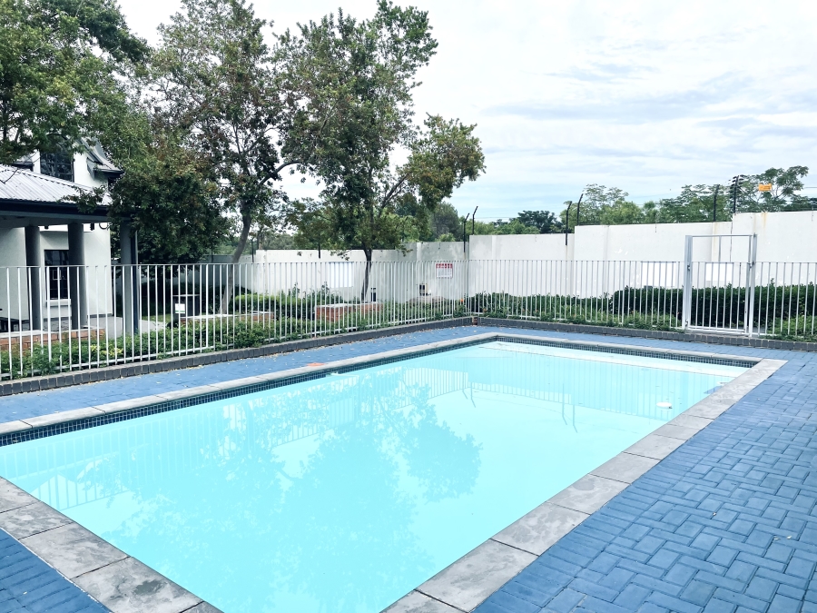 To Let 2 Bedroom Property for Rent in Chartwell Gauteng
