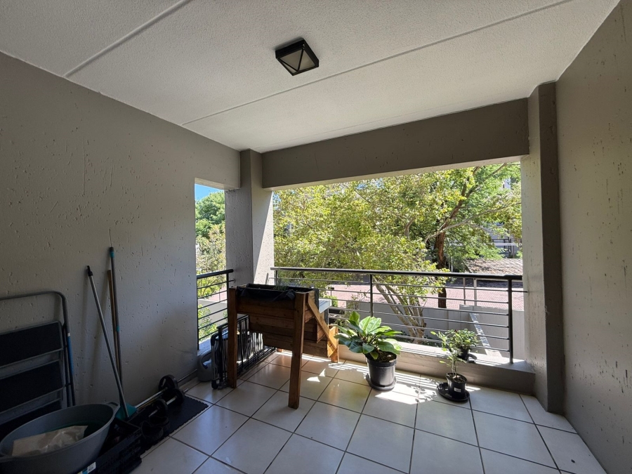 To Let 2 Bedroom Property for Rent in Bryanston Gauteng