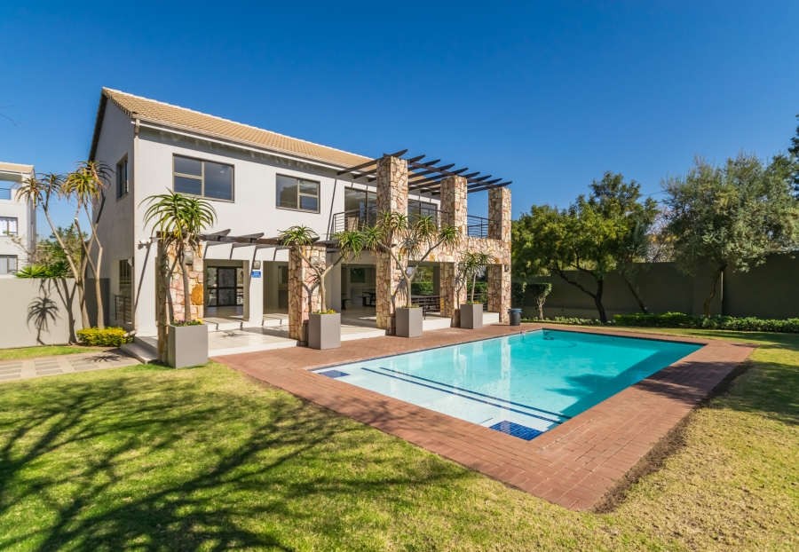 To Let 2 Bedroom Property for Rent in Bryanston Gauteng