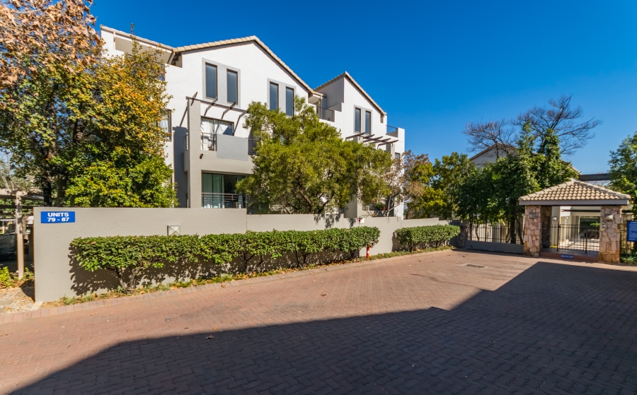 To Let 2 Bedroom Property for Rent in Bryanston Gauteng