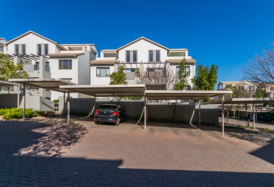 To Let 2 Bedroom Property for Rent in Bryanston Gauteng