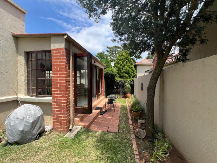 To Let 3 Bedroom Property for Rent in Paulshof Gauteng