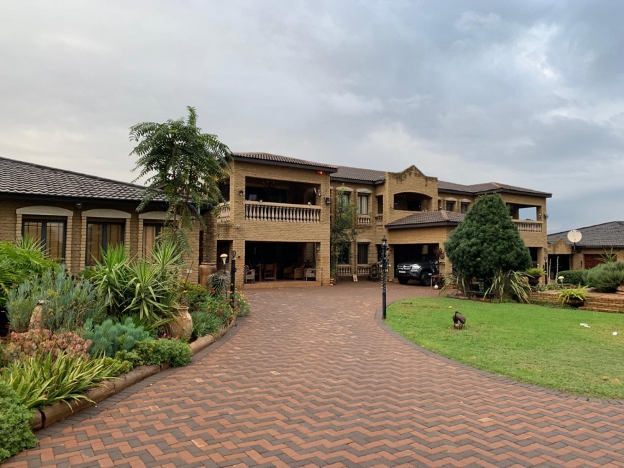 10 Bedroom Property for Sale in Raslouw A H Gauteng