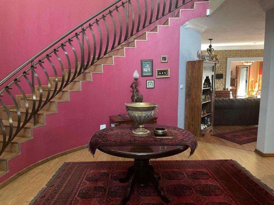 10 Bedroom Property for Sale in Raslouw A H Gauteng