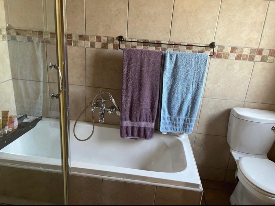 10 Bedroom Property for Sale in Raslouw A H Gauteng