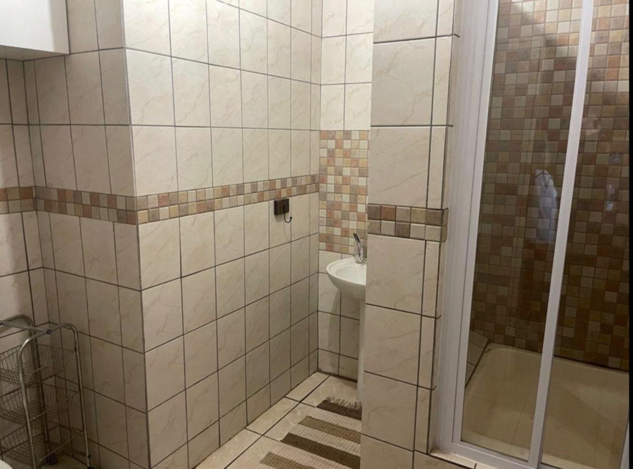 10 Bedroom Property for Sale in Raslouw A H Gauteng