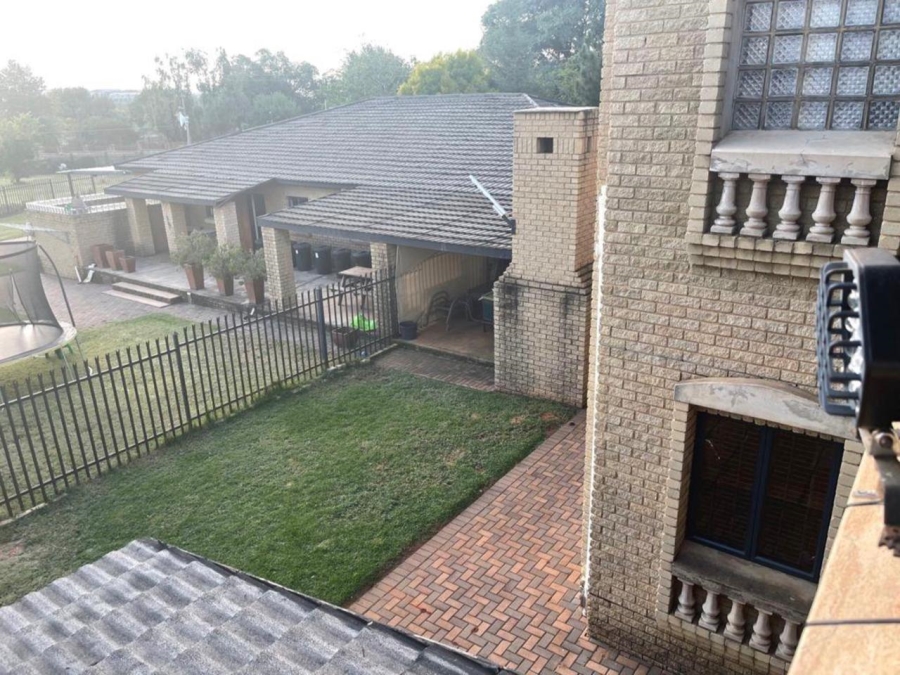 10 Bedroom Property for Sale in Raslouw A H Gauteng