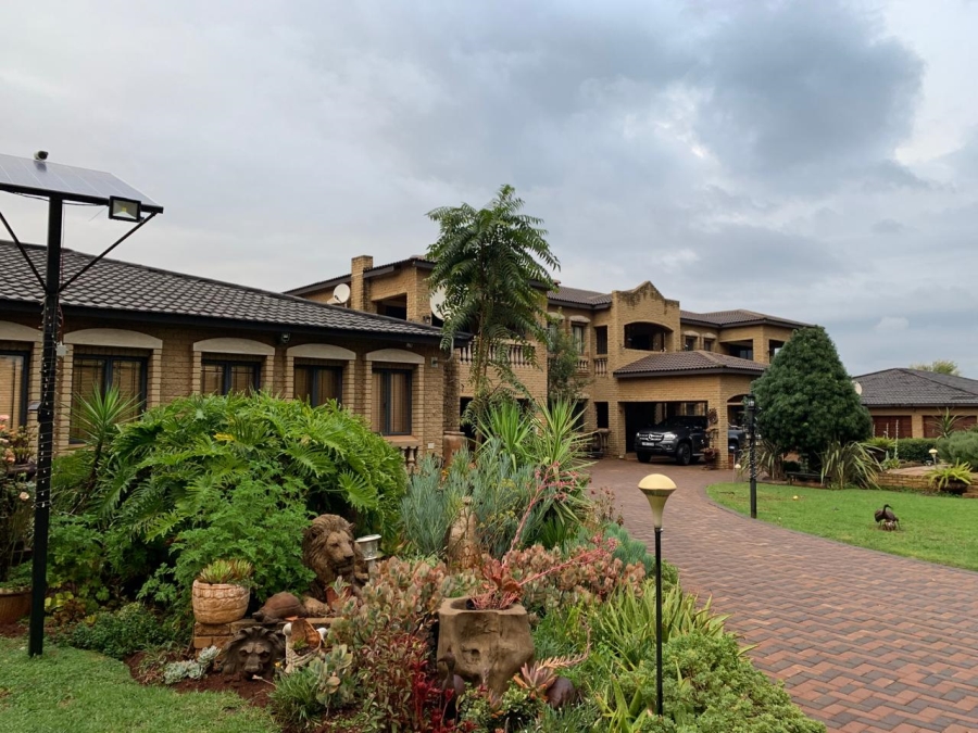 10 Bedroom Property for Sale in Raslouw A H Gauteng