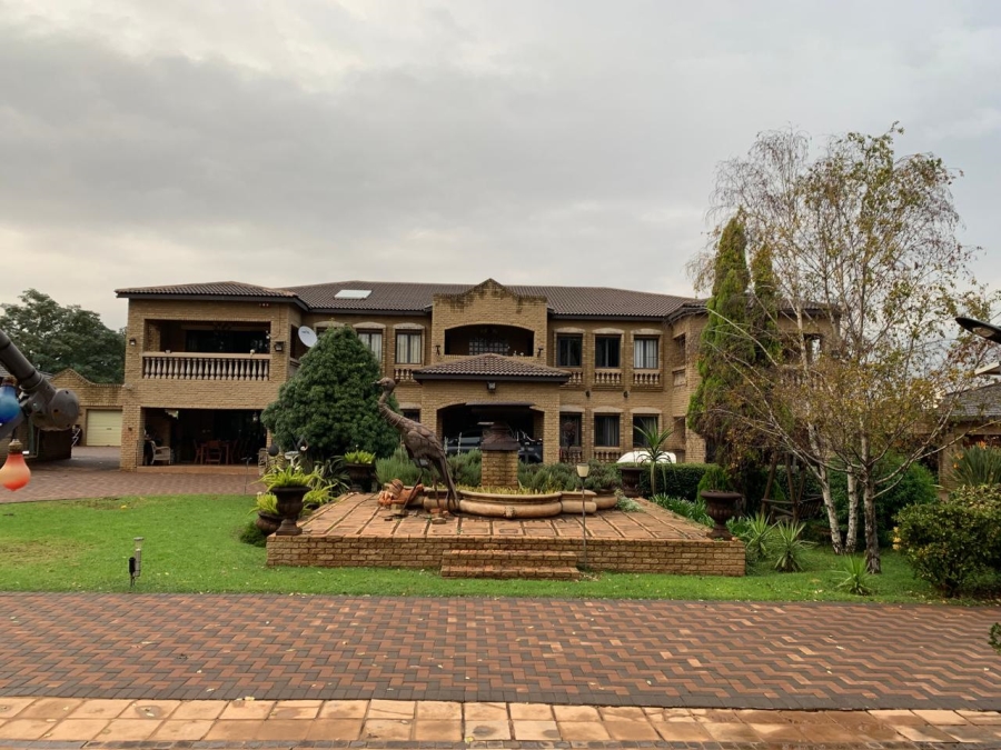 10 Bedroom Property for Sale in Raslouw A H Gauteng