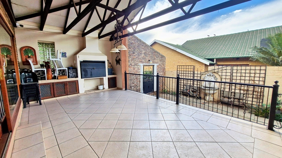 4 Bedroom Property for Sale in Montana Park Gauteng