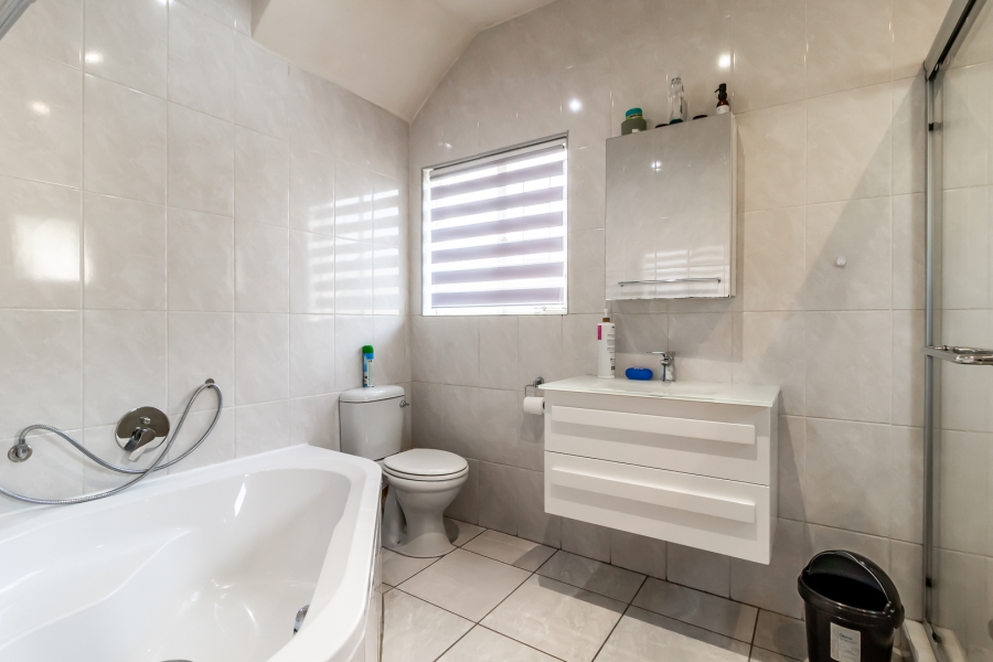 3 Bedroom Property for Sale in Rietfontein Gauteng