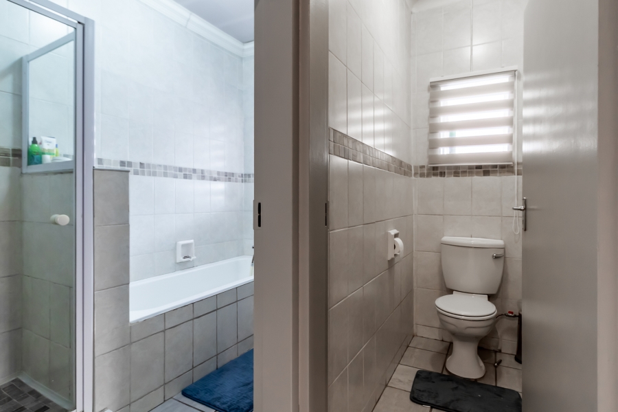 3 Bedroom Property for Sale in Rietfontein Gauteng