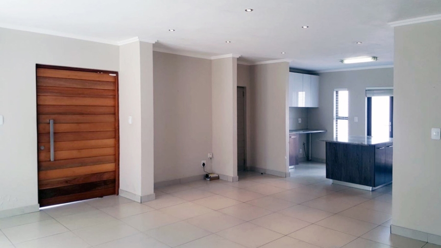 To Let 4 Bedroom Property for Rent in Bryanston Gauteng