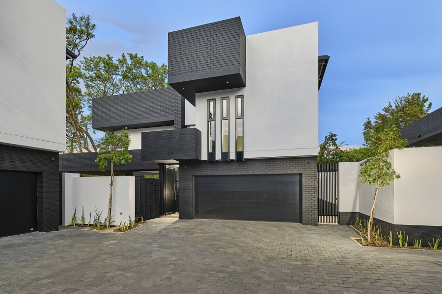 To Let 4 Bedroom Property for Rent in Bryanston Gauteng