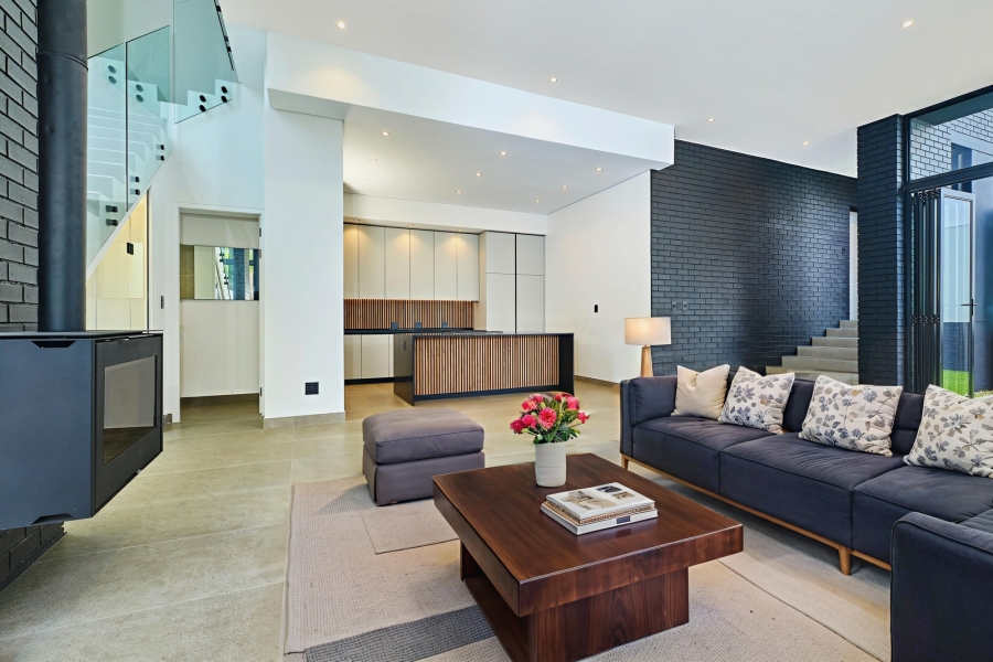 To Let 4 Bedroom Property for Rent in Bryanston Gauteng