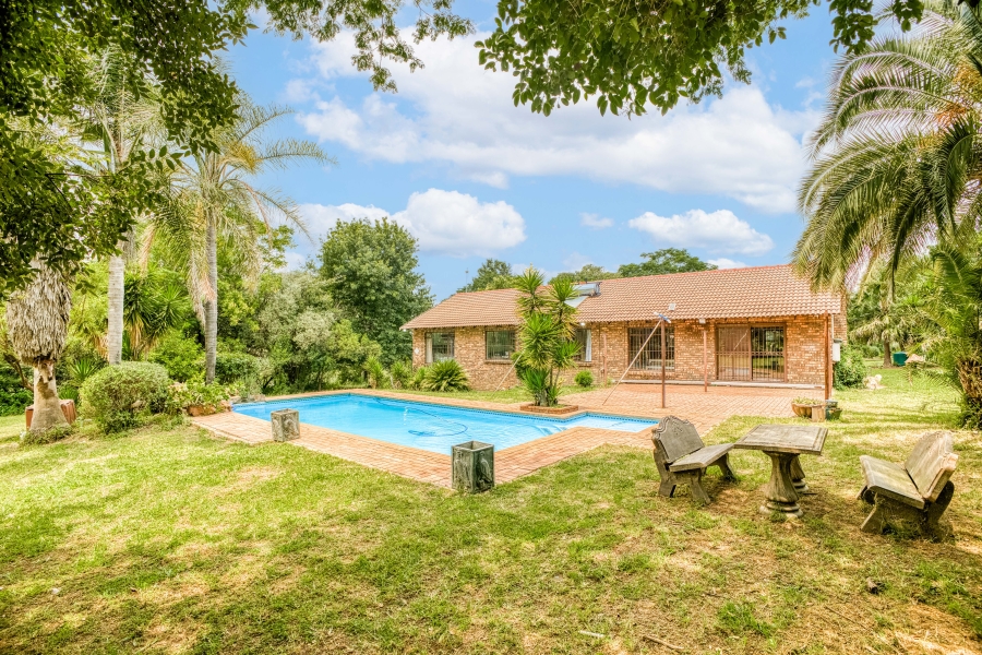 4 Bedroom Property for Sale in Millgate Farm AH Gauteng