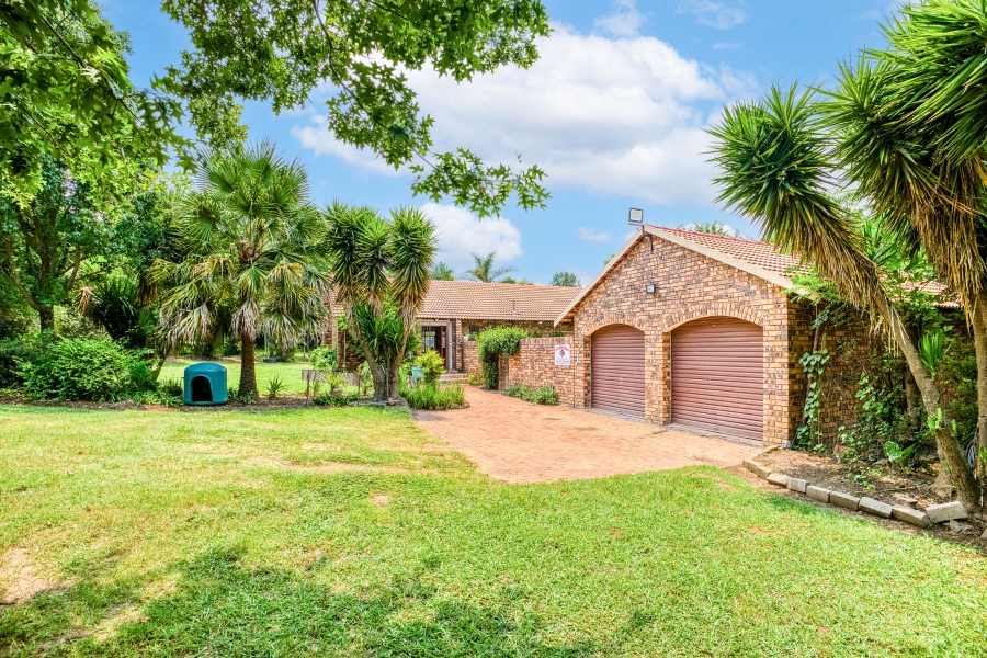 4 Bedroom Property for Sale in Millgate Farm AH Gauteng